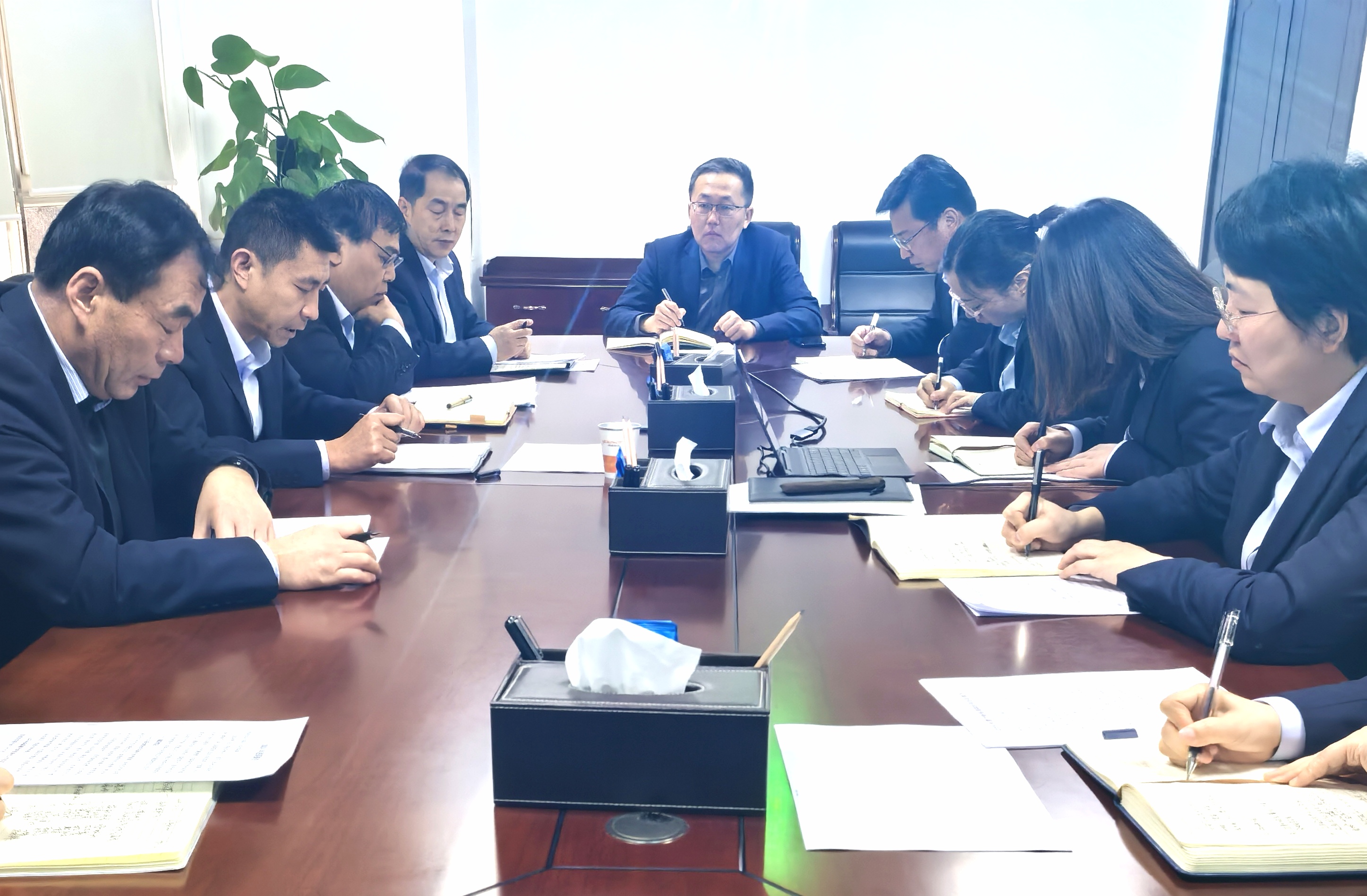 311735632332134802.jpg 12.31ÄêÖÕÊöÖ°»áÔ²ÂúÍê³É1.jpg